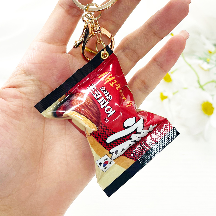 Korean Chocolate Pie Keychains - đánh giá và giá Zinc Food Snacks